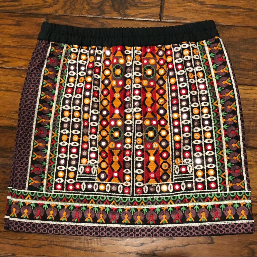 NWT Tolani Mirror Embroidered skirt size S
